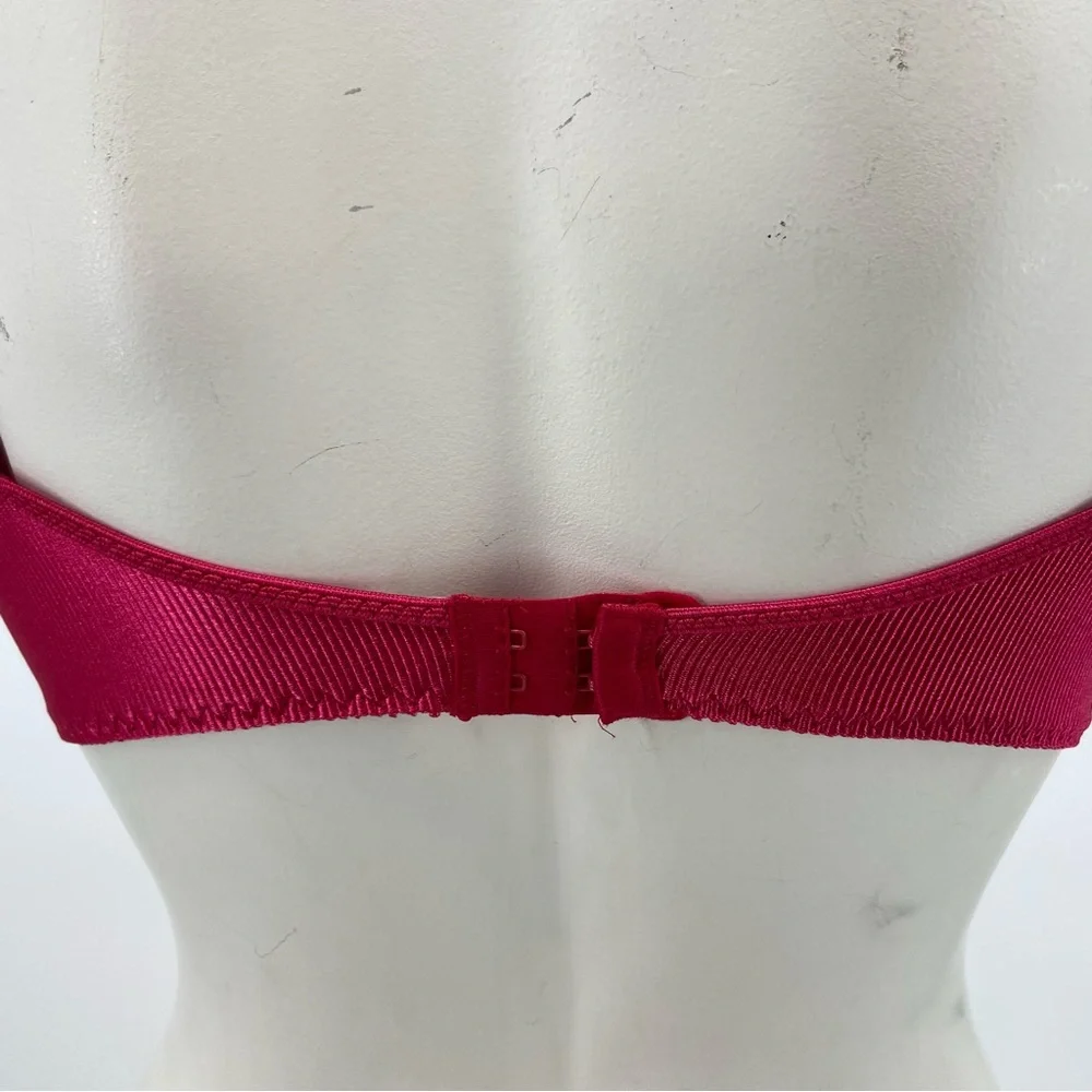 VTG Warner’s Body Beware Bra Red Ribbed Nylon Unlined Undewire Size 36B
